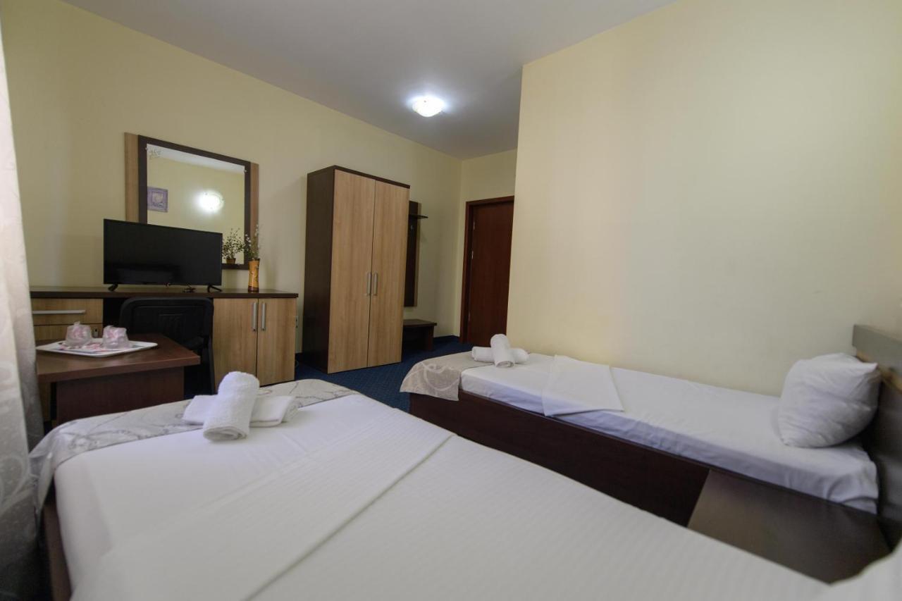 Hotel Cora Constanta Luaran gambar