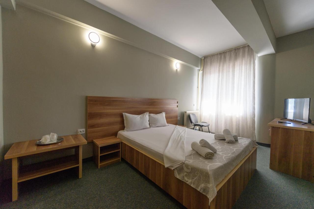 Hotel Cora Constanta Luaran gambar