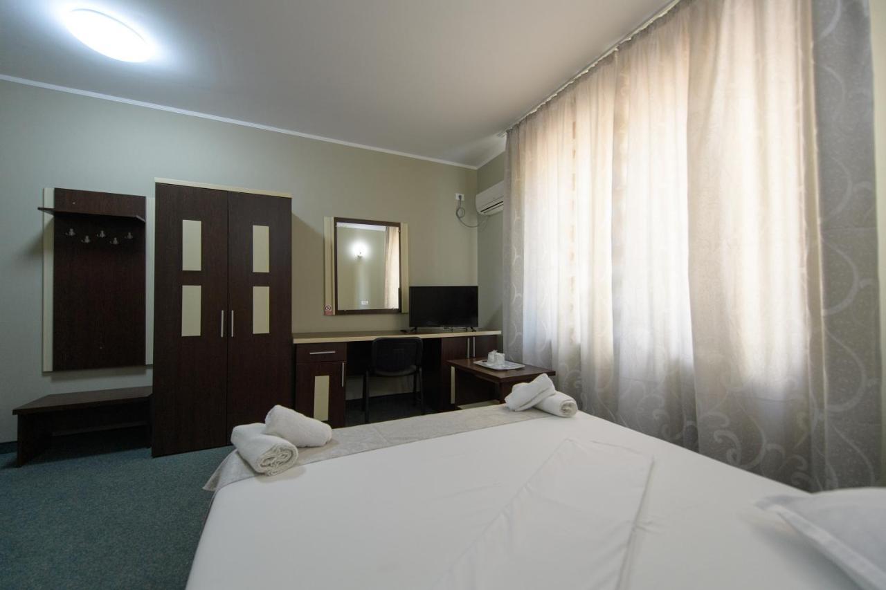 Hotel Cora Constanta Luaran gambar